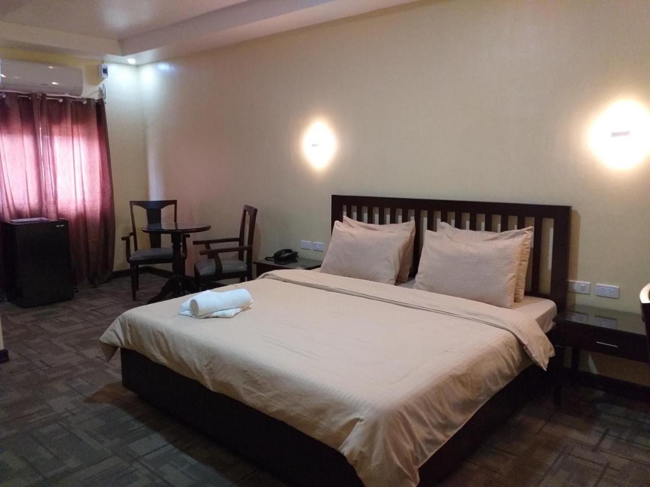 Hotel Fenson Анхелес Экстерьер фото